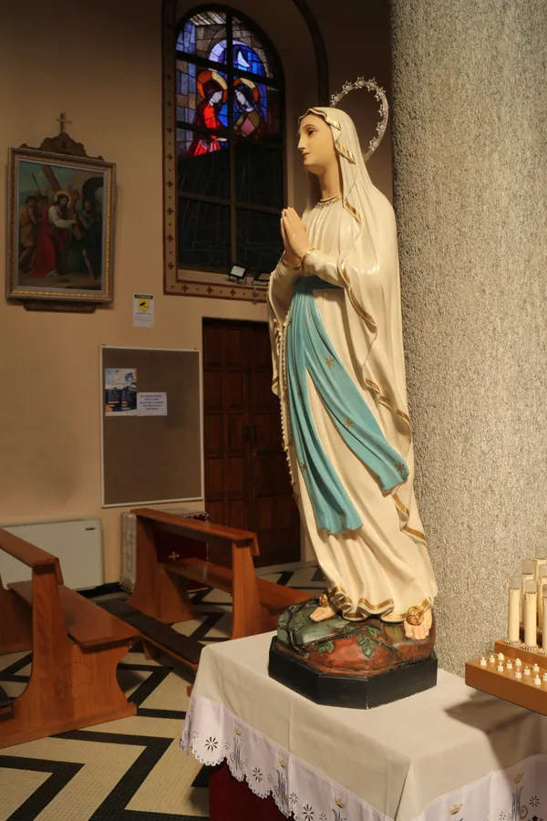 Statua della Madonna di Caravaggio