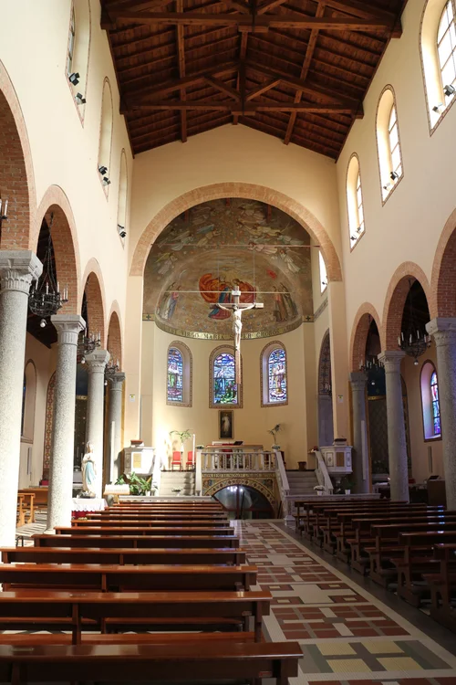 Interno del Santuario, vista da sinistra